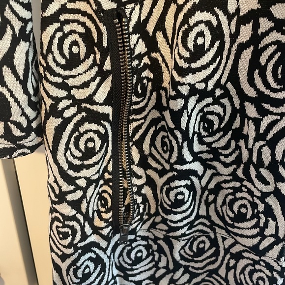 Beautiful floral tunic/dress with pockets - Picture 4 of 5